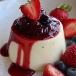 Vanilla panna cotta with berry compote